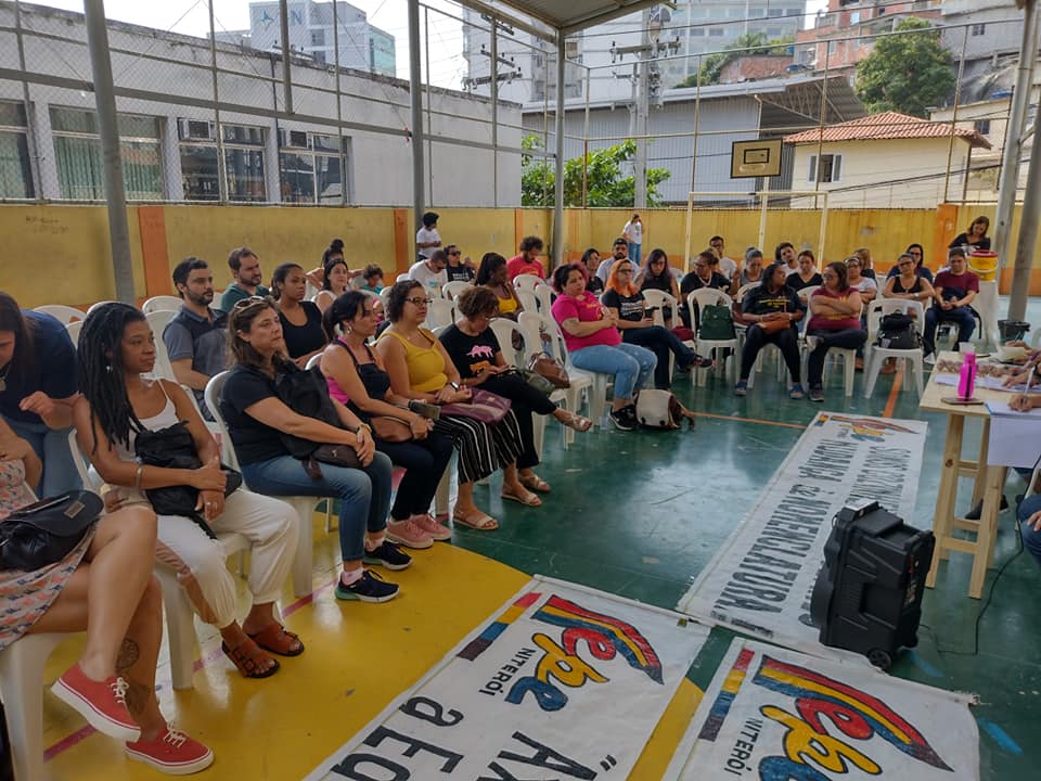 REDE MUNICIPAL DE NITERÓI EM GREVE CATEGORIA ESTÁ REALIZANDO