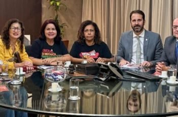 Governador Ricardo Couto recebeu o Sepe em audiência e discutiu a pauta econômica